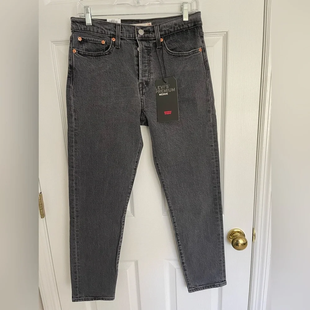 Levi's wedgie Women's Jeans size 28 New - Picture 1 of 14